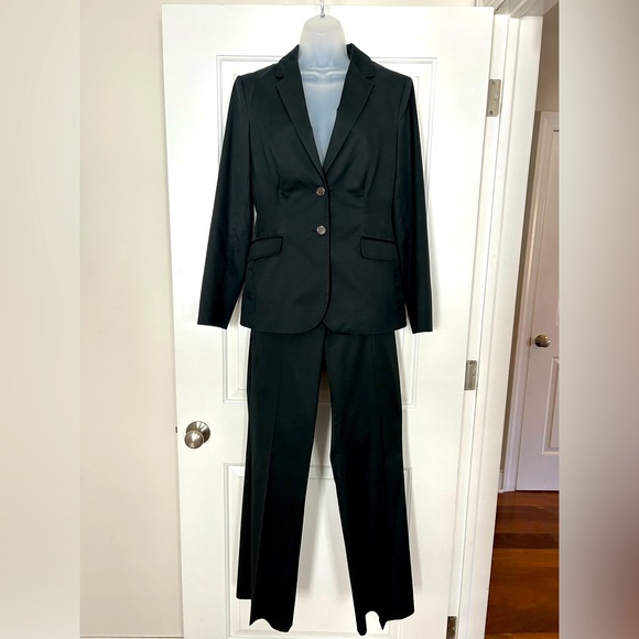 The Limited 2 piece black suit - Picture 2 of 15